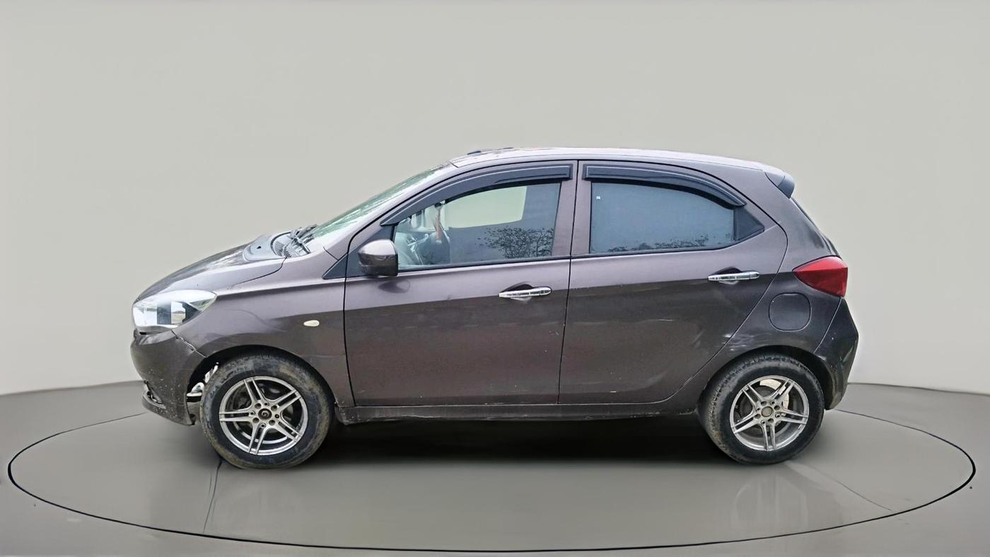 2017 Tata Tiago XT DIESEL, Diesel, Manual, 73,364 km, exterior