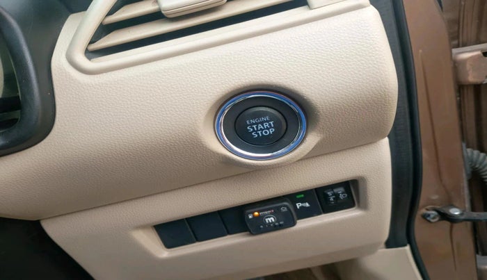 2018 Maruti Dzire ZXI, CNG, Manual, 81,718 km, interior