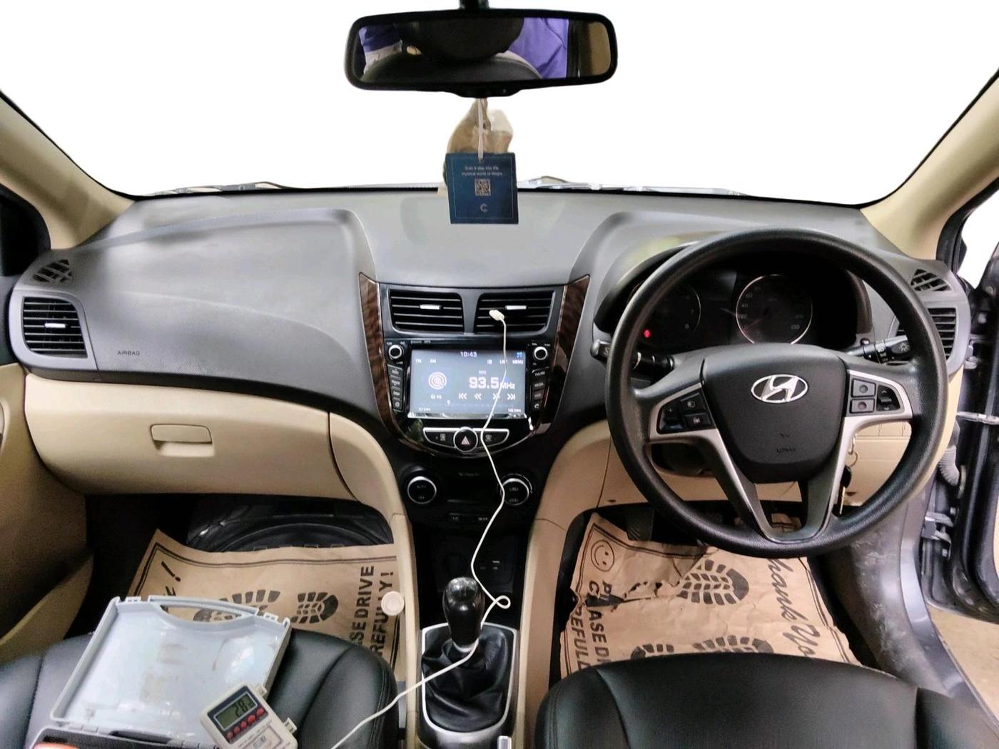 2017 Hyundai Verna 1.6 VTVT SX, Petrol, Manual, 34,572 km, interior