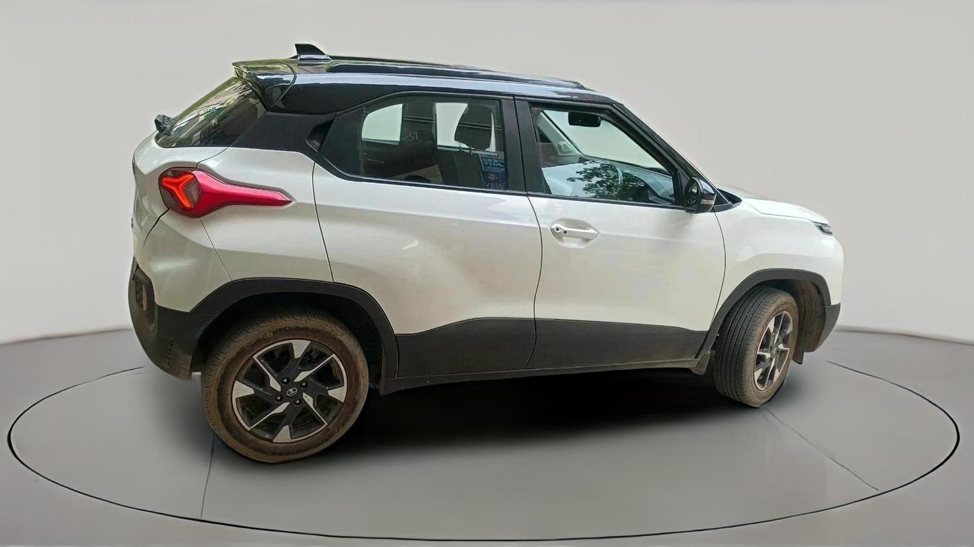 2025 Tata PUNCH Creative Plus (S) AMT, Petrol, Automatic, 4,885 km, exterior