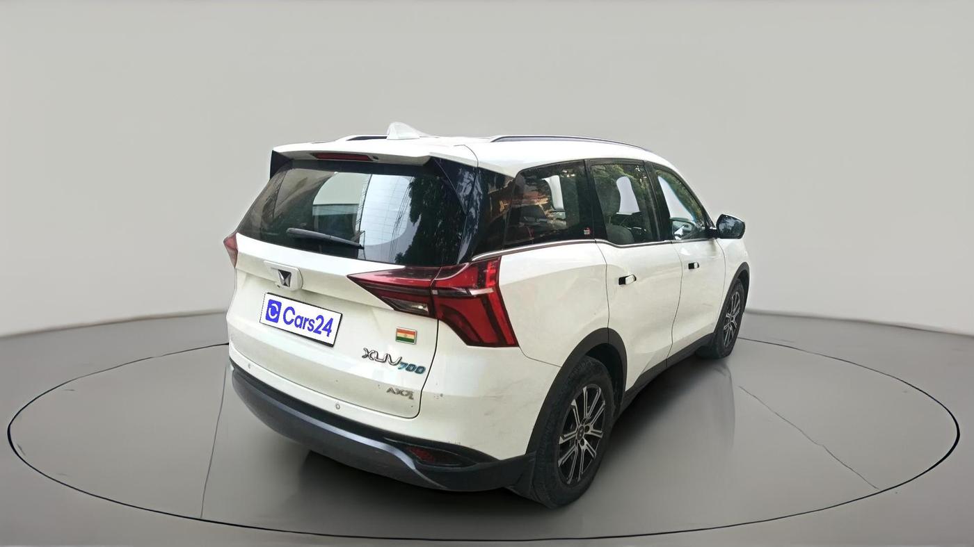 2021 Mahindra XUV700 AX 7 LUXURY P AT 7 STR, Petrol, Automatic, 42,810 km, exterior