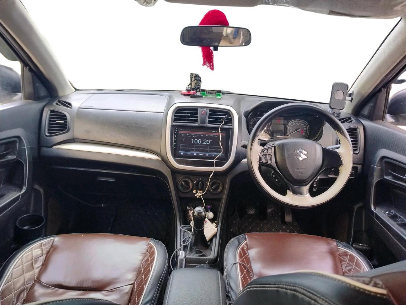 2020 Maruti Vitara Brezza LXI, Petrol, Manual, 65,347 km, interior