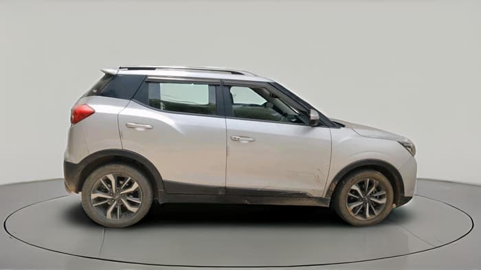 2019 Mahindra XUV300 W8 (O) 1.2 PETROL, Petrol, Manual, 78,929 km, exterior