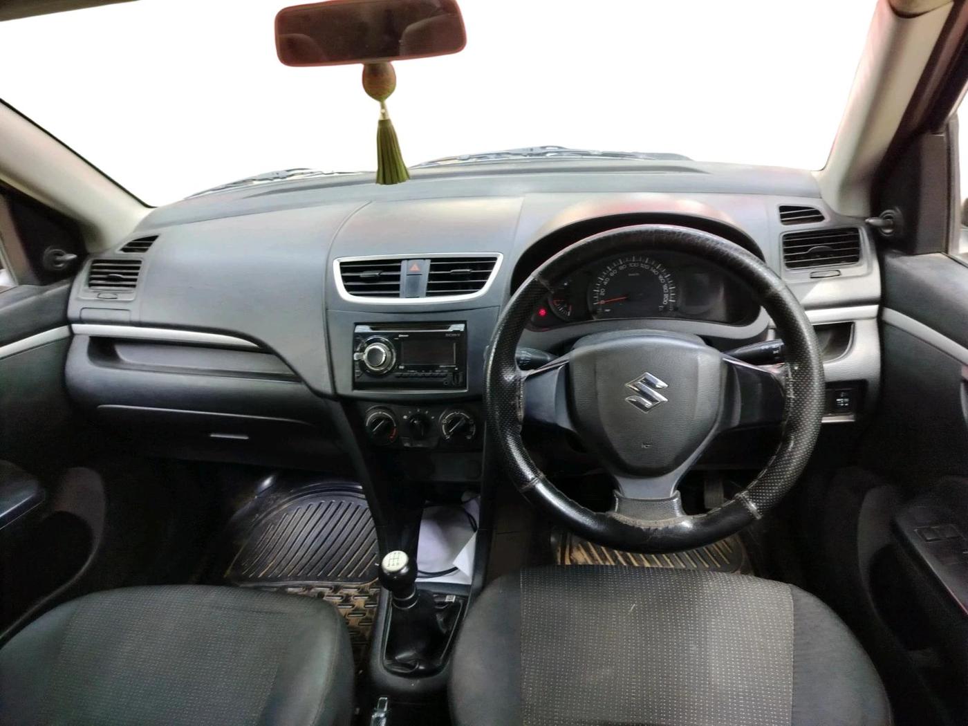 2015 Maruti Swift LXI, Petrol, Manual, 2,46,050 km, interior