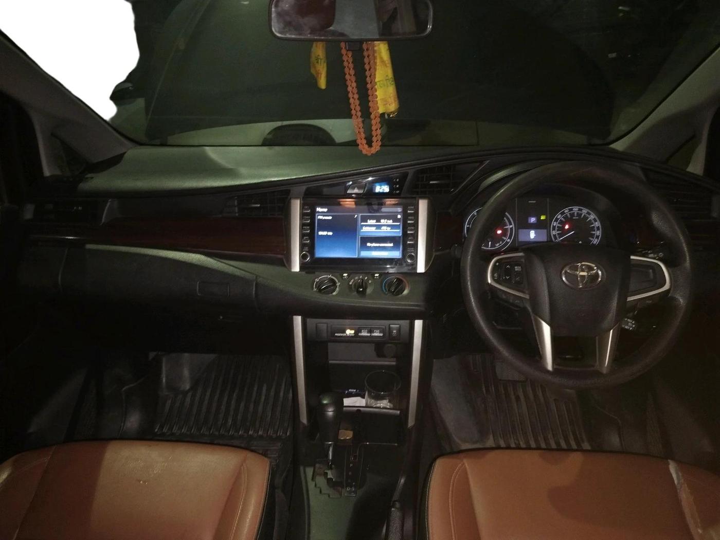 2021 Toyota Innova Crysta 2.4 GX 7 STR, Diesel, Manual, 1,13,836 km, interior