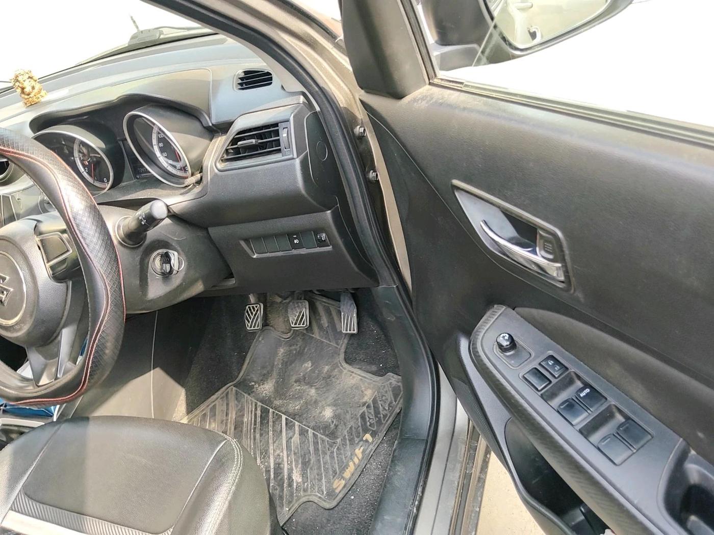 2018 Maruti Swift VXI, Petrol, Manual, 73,477 km, interior