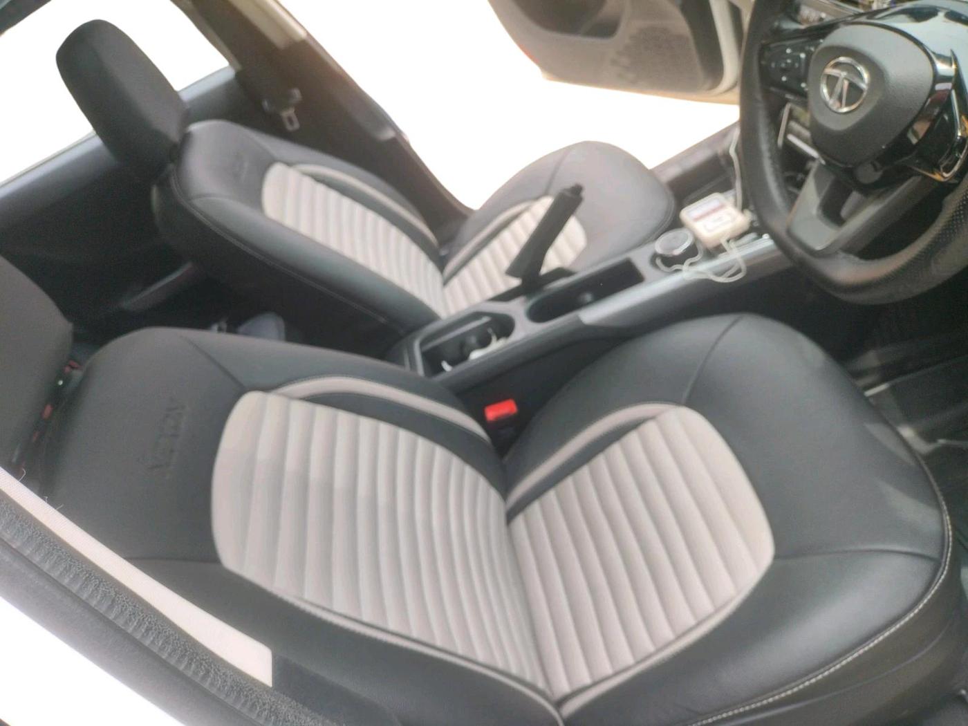 2020 Tata NEXON XMA SUNROOF PETROL, Petrol, Automatic, 26,578 km, interior