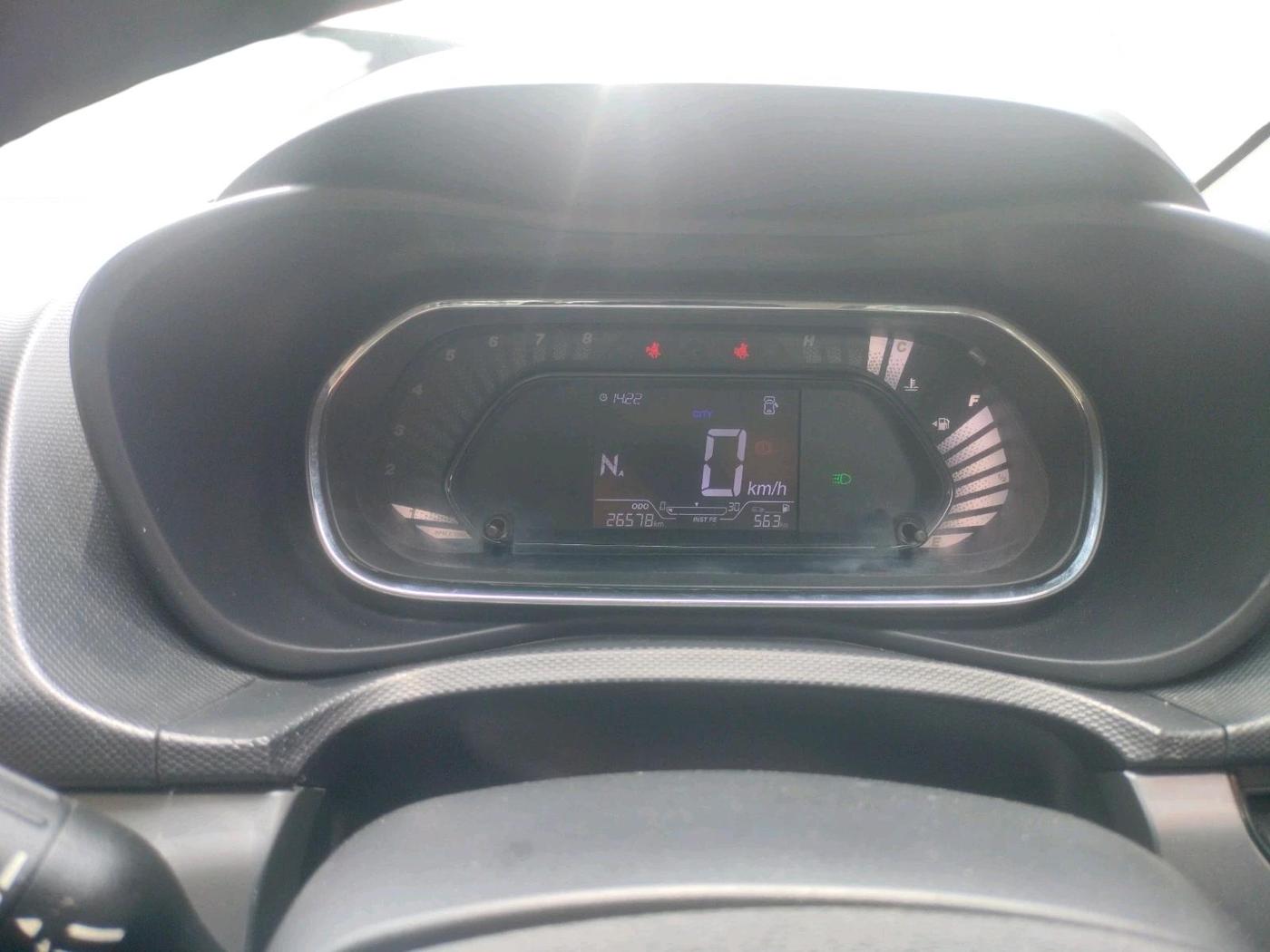 2020 Tata NEXON XMA SUNROOF PETROL, Petrol, Automatic, 26,578 km, interior