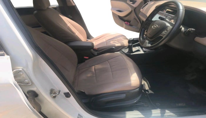 2017 Hyundai Elite i20 ASTA 1.2 (O), Petrol, Manual, 68,003 km, interior