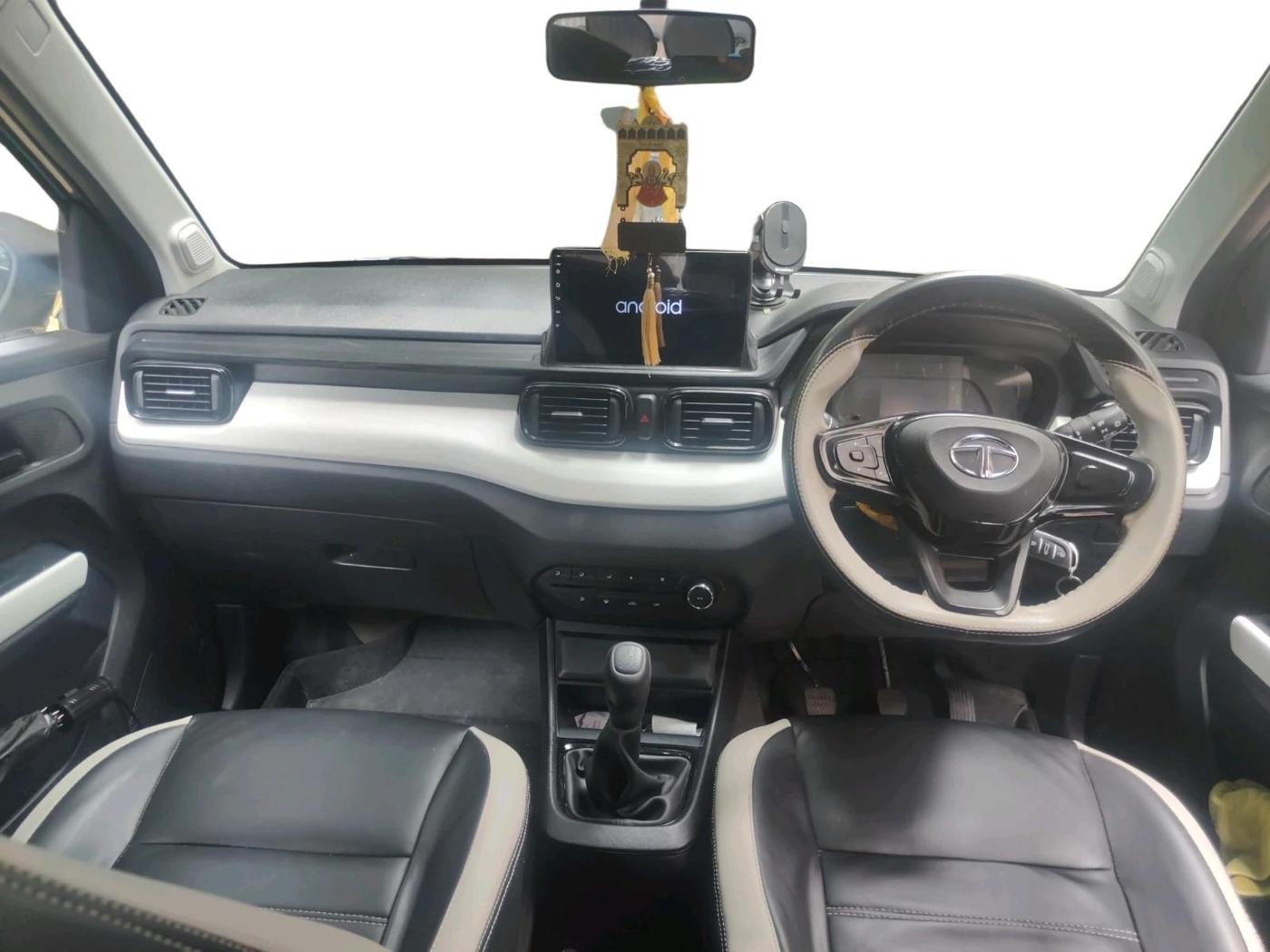 2023 Tata PUNCH PURE MT, Petrol, Manual, 31,093 km, interior