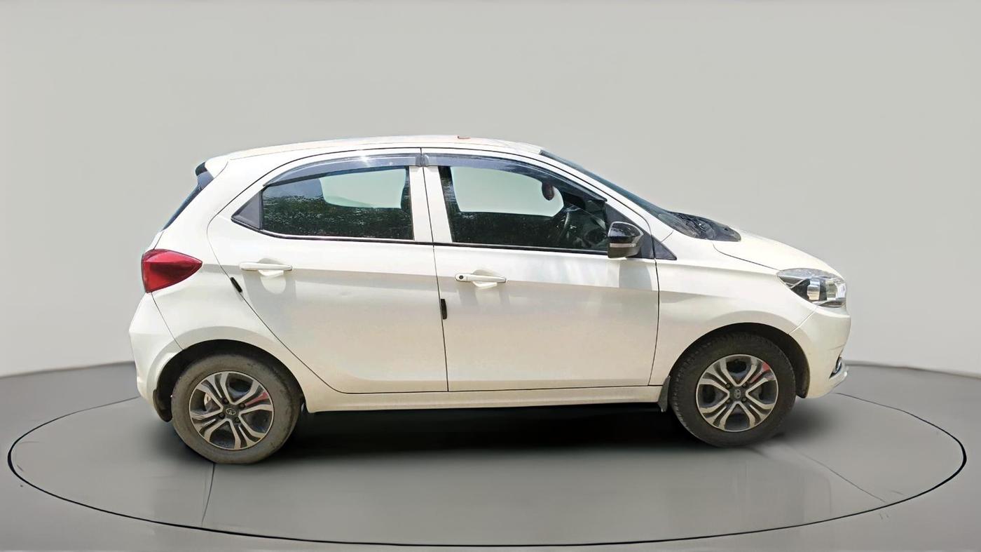 2019 Tata Tiago XZ PETROL, Petrol, Manual, 62,370 km, exterior
