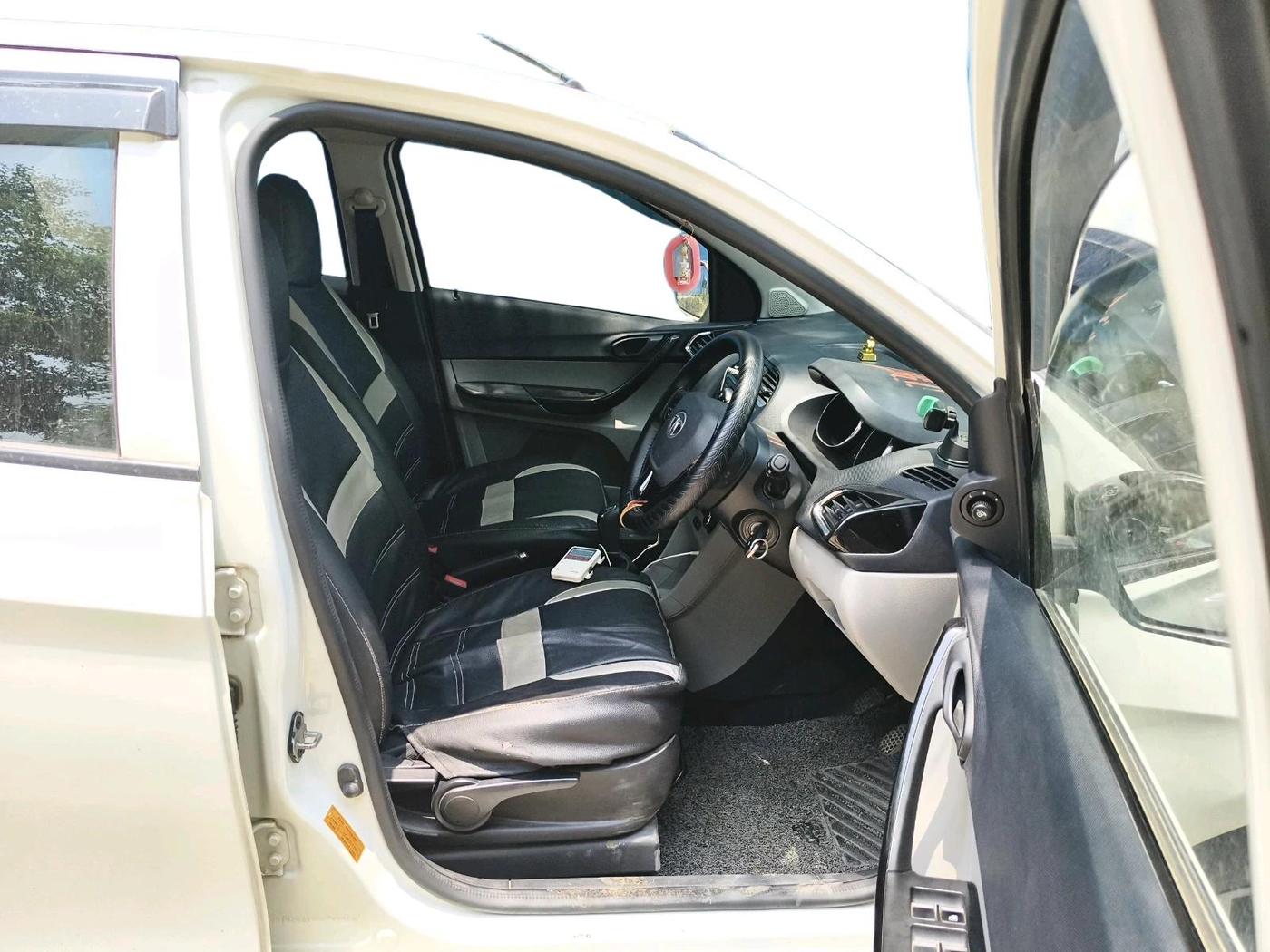 2019 Tata Tiago XZ PETROL, Petrol, Manual, 62,370 km, interior
