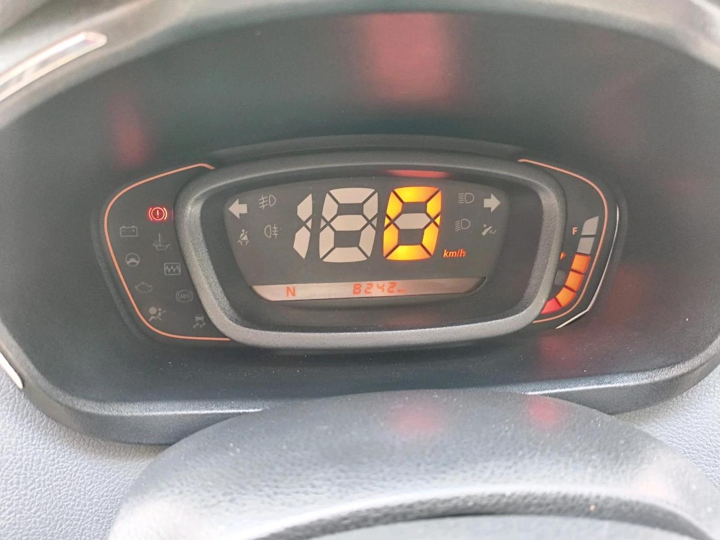 2018 Renault Kwid RXT 1.0 AMT (O), Petrol, Automatic, 8,242 km, interior