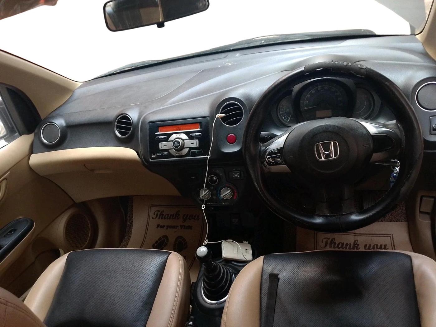 2015 Honda Amaze 1.2L I-VTEC S, CNG, Manual, 1,13,861 km, interior