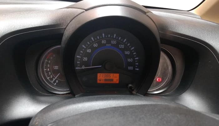 2015 Honda Amaze 1.2L I-VTEC S, CNG, Manual, 1,13,861 km, interior