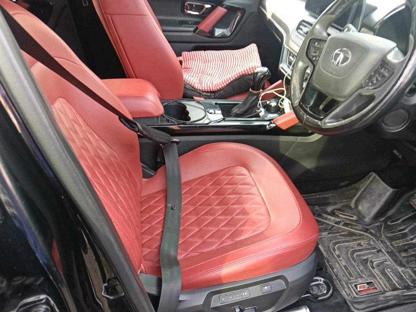 2023 Tata Harrier XZA + O 2.0L RED DARK EDITION 5 STR, Diesel, Automatic, 54,856 km, interior