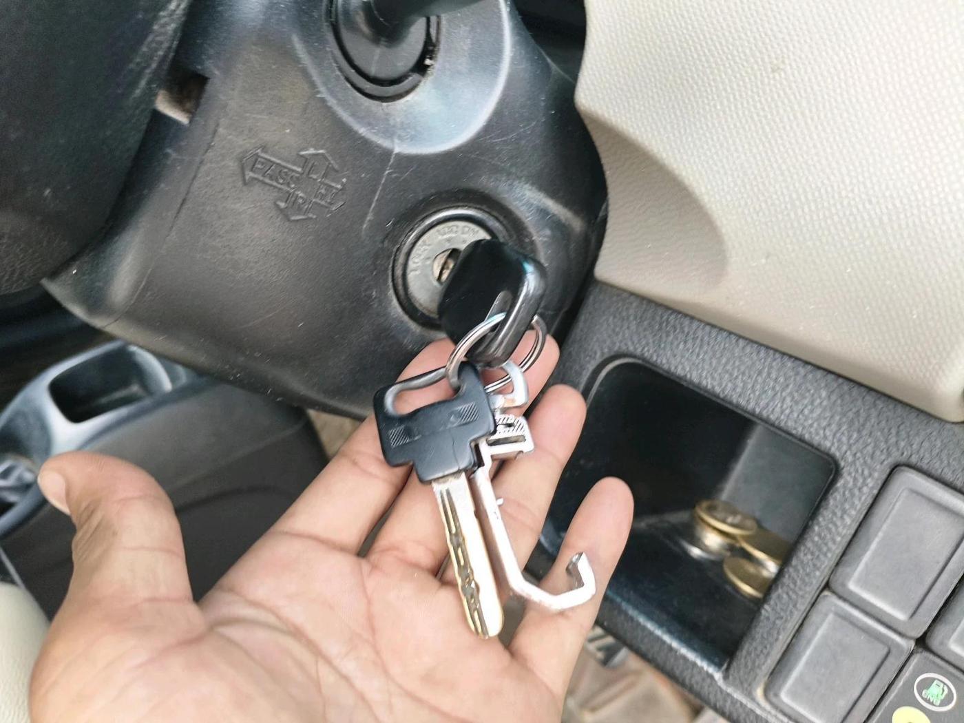 2015 Maruti Wagon R 1.0 LXI CNG, CNG, Manual, 98,236 km, interior