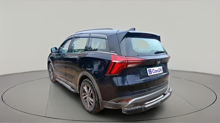2022 Mahindra XUV700 AX 5 P AT 5 STR, Petrol, Automatic, 52,211 km, exterior