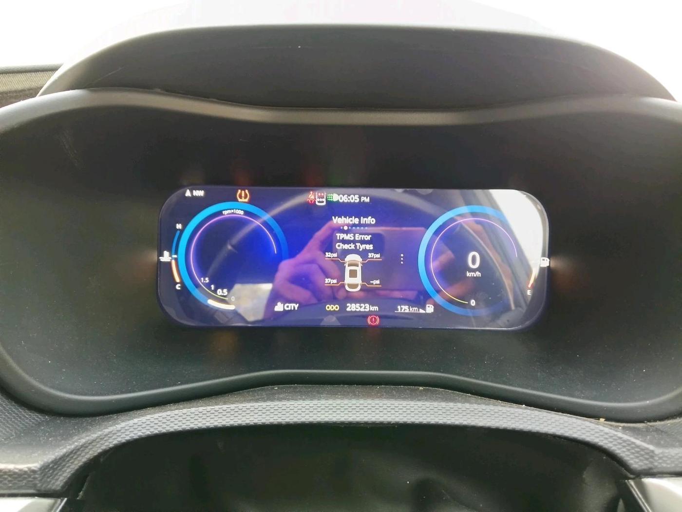 2024 Tata Curvv Creative Plus S 1.2 Petrol 6MT, CNG, Manual, 28,523 km, interior