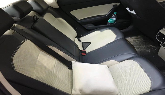 2022 Skoda SLAVIA STYLE 1.0L TSI MT, Petrol, Manual, 41,473 km, interior