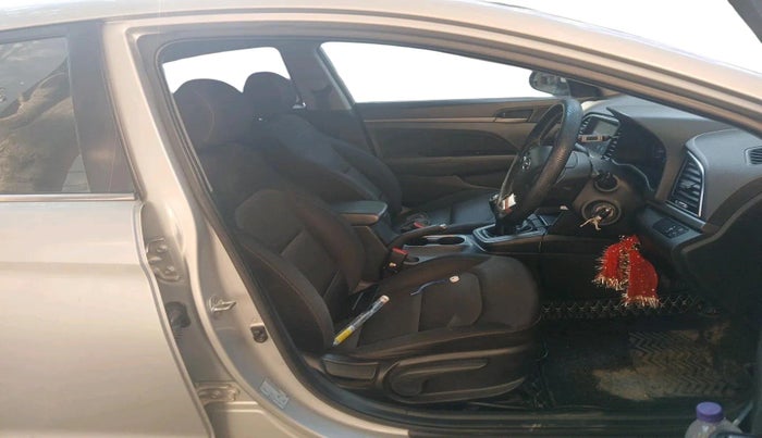 2016 Hyundai New Elantra 2.0 SX MT PETROL, Petrol, Manual, 71,273 km, interior