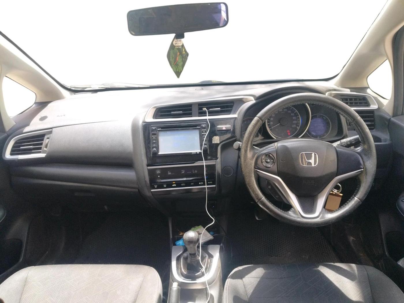 2017 Honda Jazz 1.5L I-DTEC VX, Diesel, Manual, 79,000 km, interior