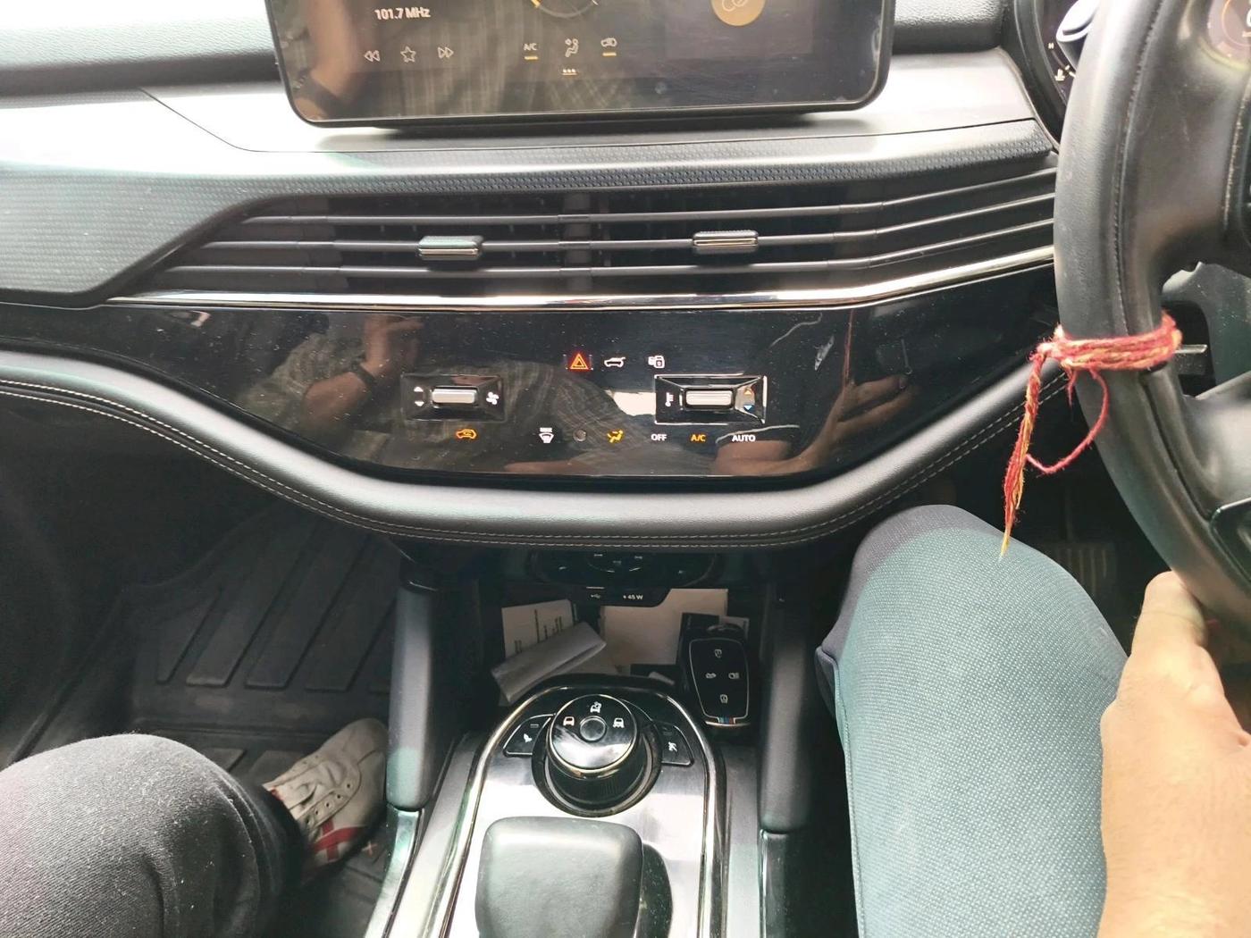 2024 Tata Harrier PURE PLUS S DARK EDITION AT, Diesel, Automatic, 74,002 km, interior