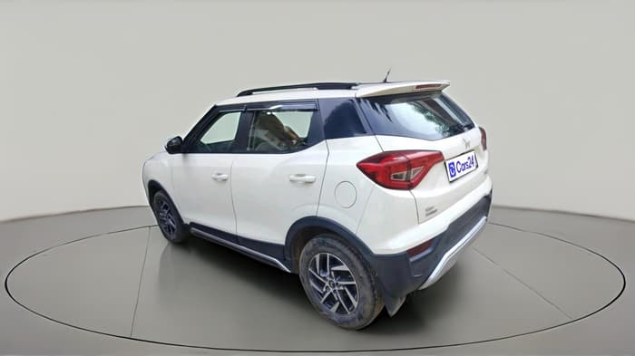 2023 Mahindra XUV300 W8 (O) 1.5 DIESEL AMT, Diesel, Automatic, 48,783 km, exterior