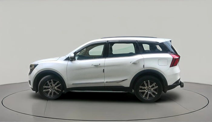 2024 Mahindra XUV700 AX 7 LUXURY P AT 7 STR, Petrol, Automatic, 8,201 km, exterior