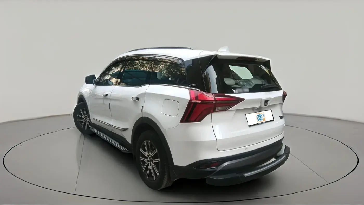 2024 Mahindra XUV700 AX 7 LUXURY P AT 7 STR, Petrol, Automatic, 8,201 km, exterior