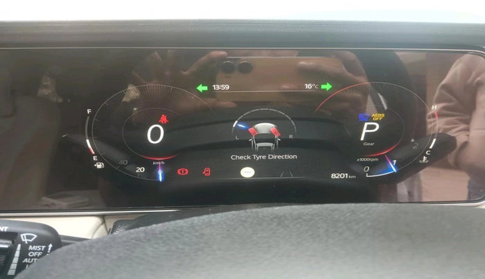 2024 Mahindra XUV700 AX 7 LUXURY P AT 7 STR, Petrol, Automatic, 8,201 km, interior