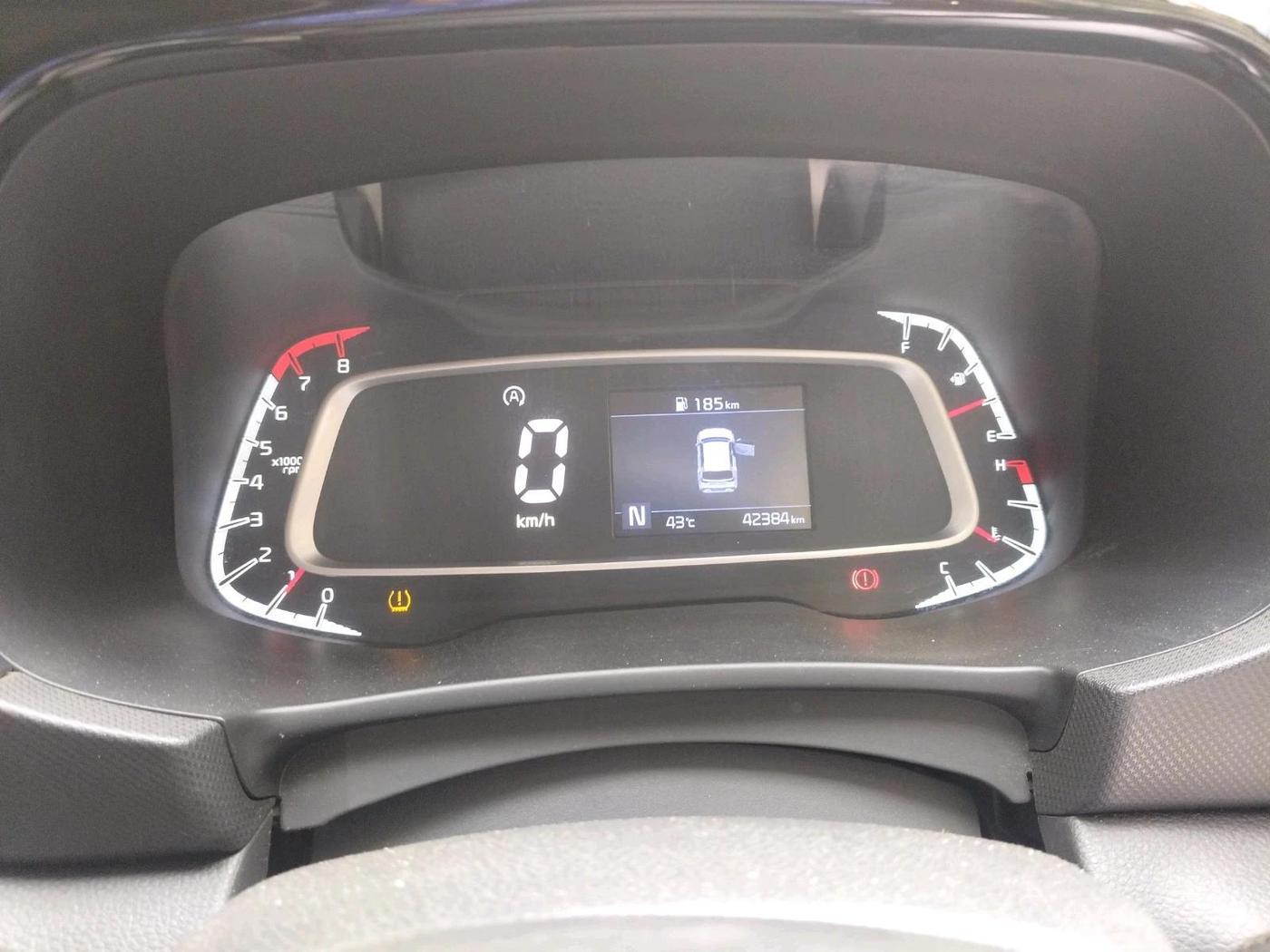 2023 KIA SONET HTK PLUS 1.0 IMT, Petrol, Manual, 42,384 km, interior