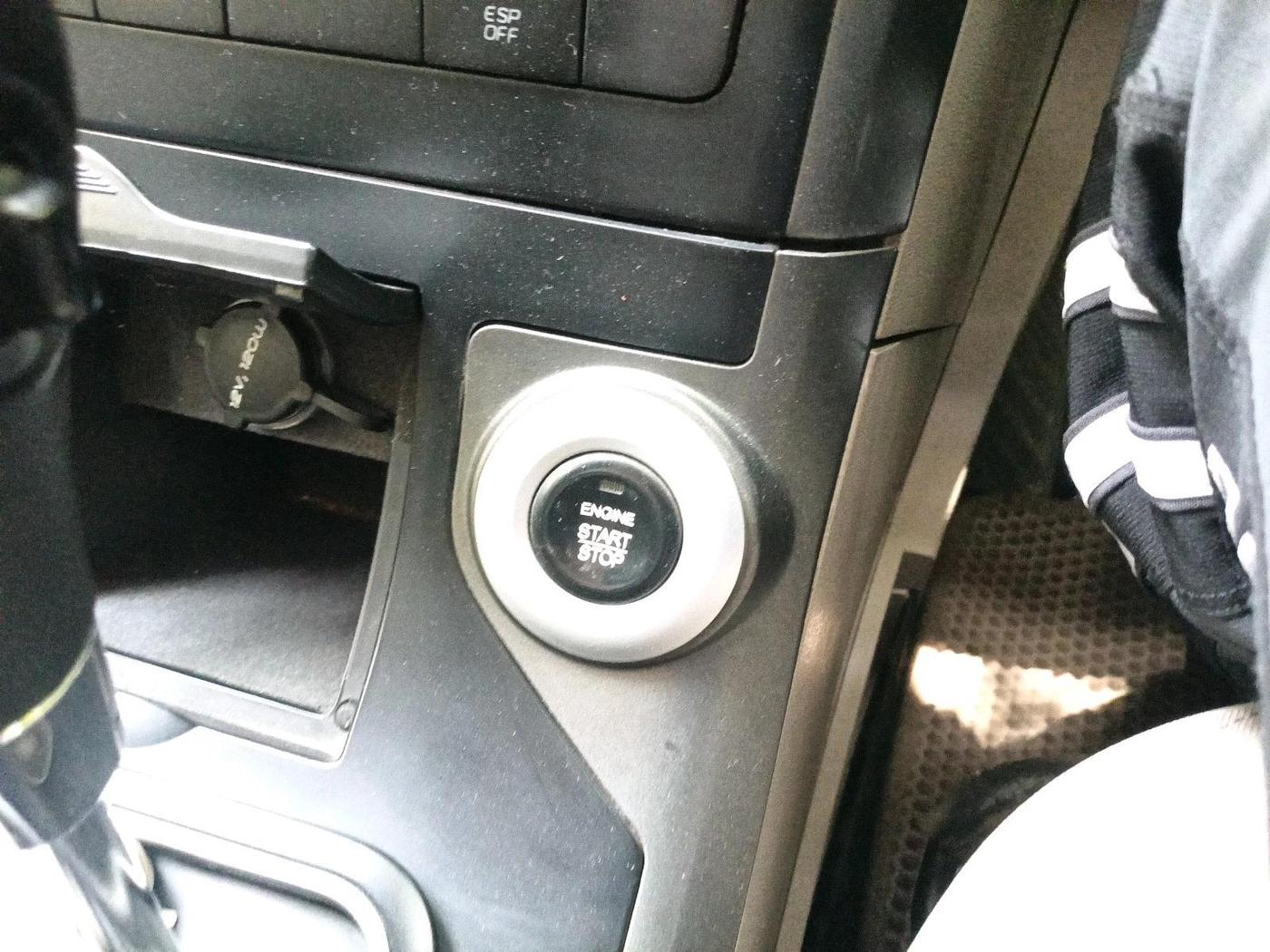 2017 Mahindra XUV500 W9 AT 1.99, Diesel, Automatic, 96,704 km, interior