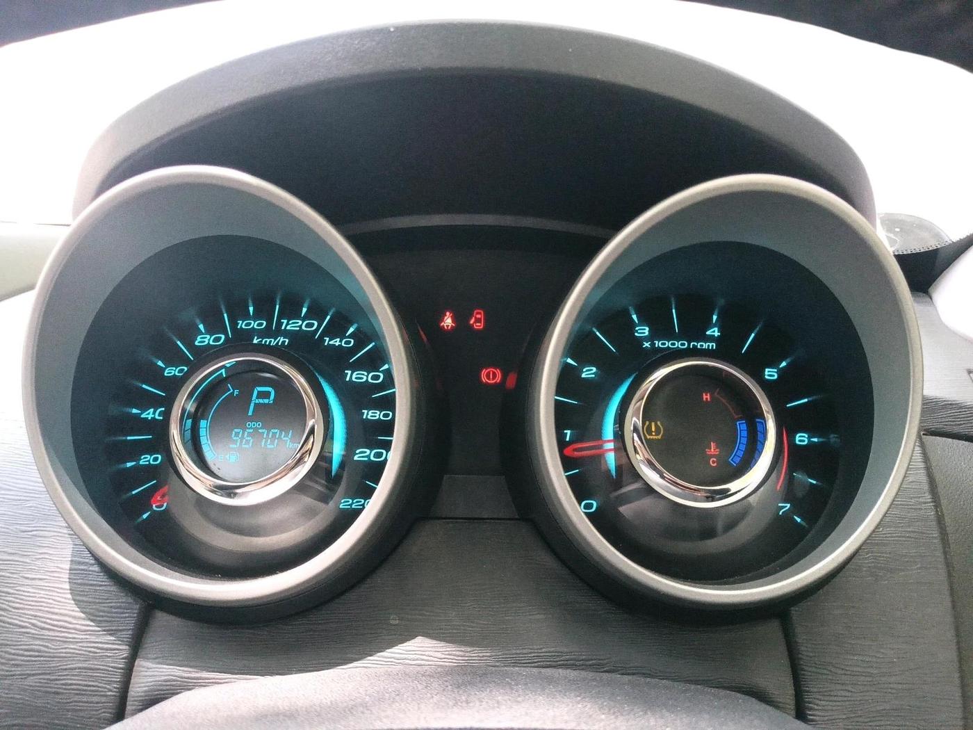 2017 Mahindra XUV500 W9 AT 1.99, Diesel, Automatic, 96,704 km, interior