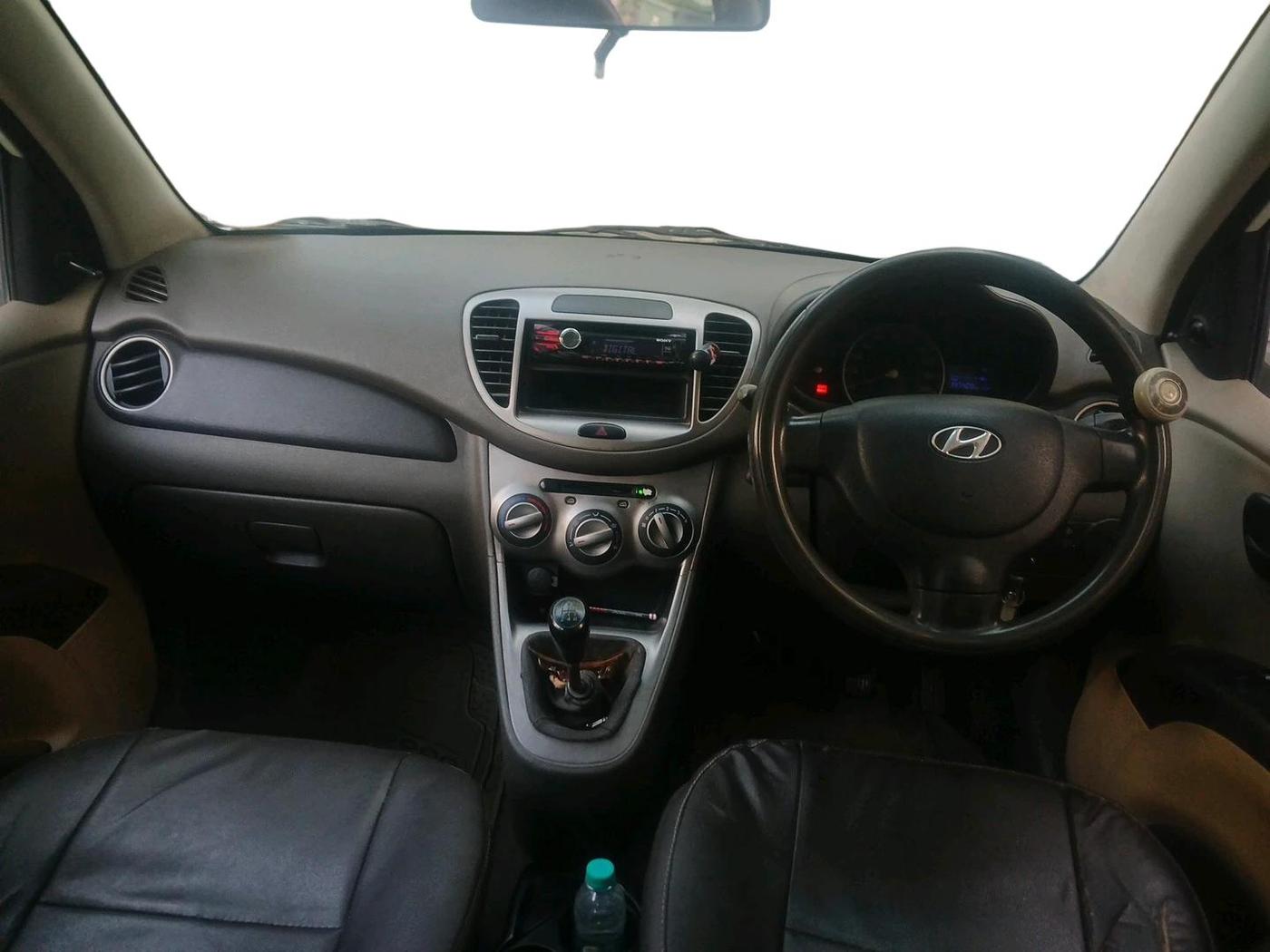 2012 Hyundai i10 ERA 1.1, Petrol, Manual, 1,47,409 km, interior