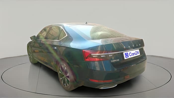 2022 Skoda Superb L&K 2.0 TSI AT, Petrol, Automatic, 10,477 km, exterior
