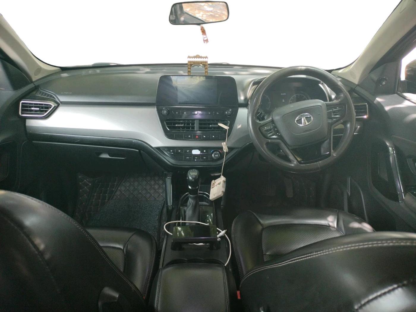 2022 Tata Safari XTA PLUS, Diesel, Automatic, 81,222 km, interior
