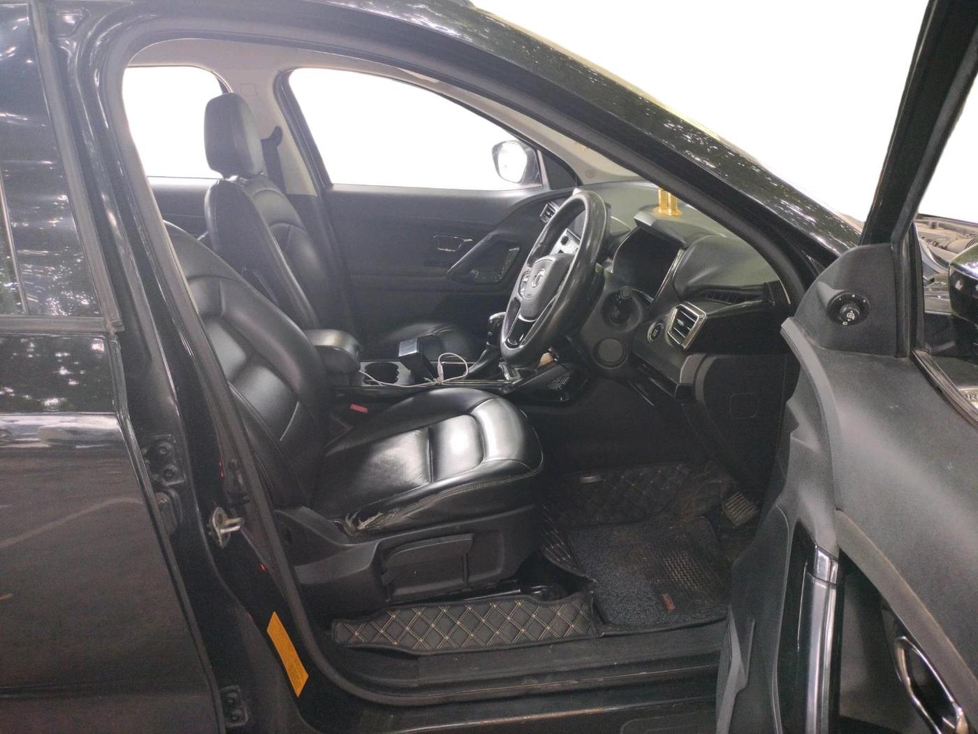 2022 Tata Safari XTA PLUS, Diesel, Automatic, 81,222 km, interior