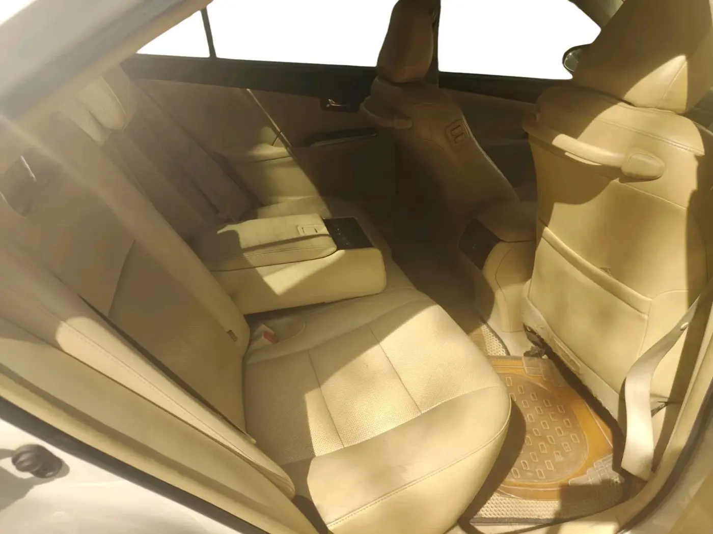 2016 Toyota Camry 2.5L AT, Petrol, Automatic, 1,38,000 km, interior