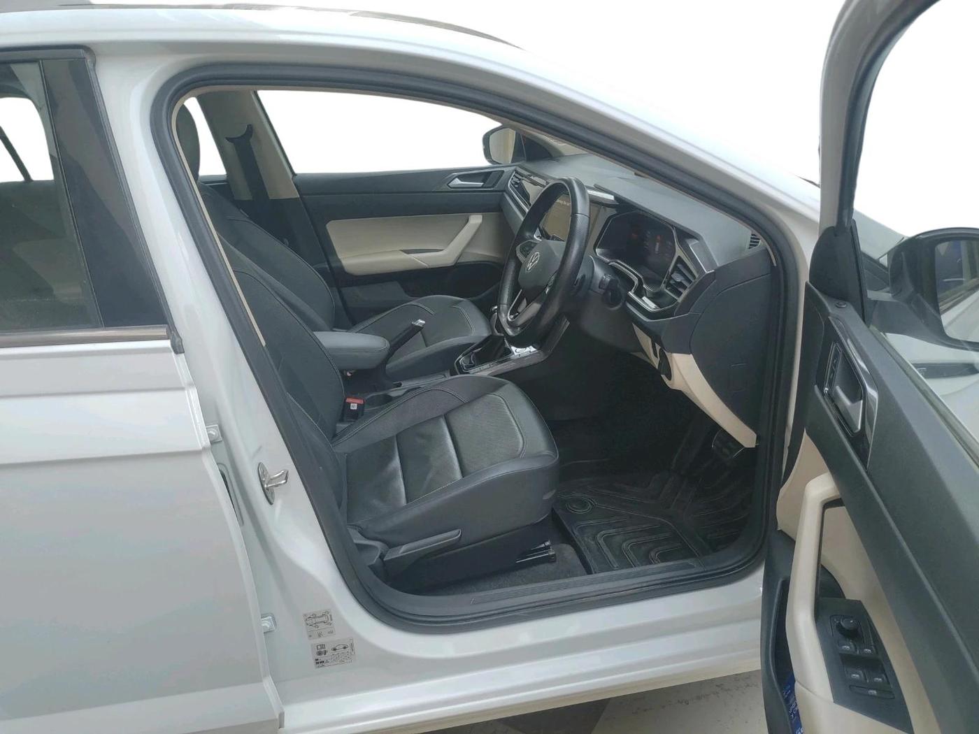 2022 Volkswagen VIRTUS GT PLUS TSI 1.5 EVO DSG, Petrol, Automatic, 27,384 km, interior