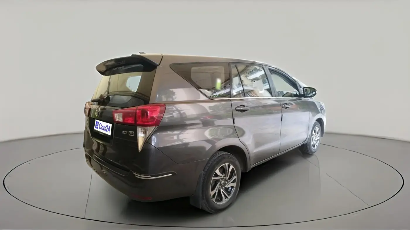 2022 Toyota Innova Crysta 2.7 GX AT 7 STR, Petrol, Automatic, 30,145 km, exterior