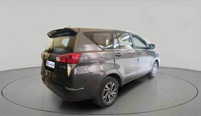 2022 Toyota Innova Crysta 2.7 GX AT 7 STR, Petrol, Automatic, 30,145 km, exterior
