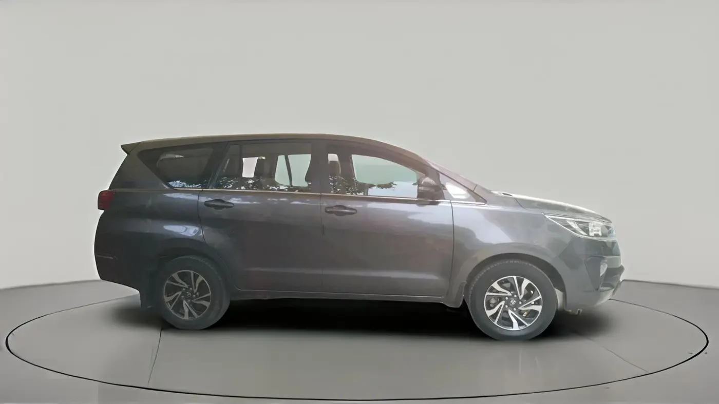 2022 Toyota Innova Crysta 2.7 GX AT 7 STR, Petrol, Automatic, 30,145 km, exterior