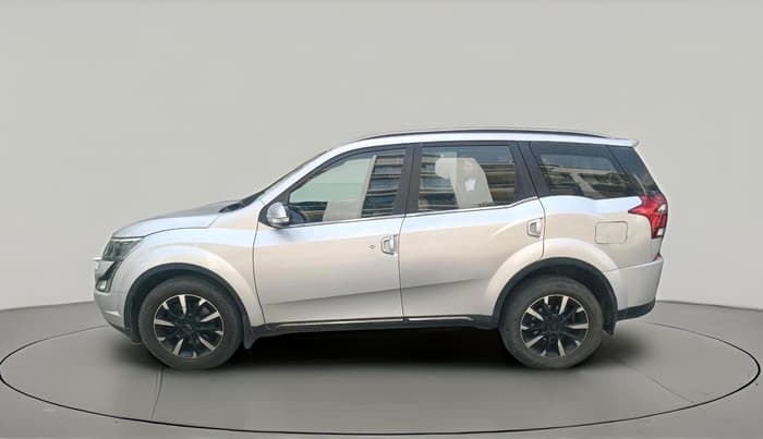 2018 Mahindra XUV500 W11 AT, Diesel, Automatic, 95,924 km, exterior