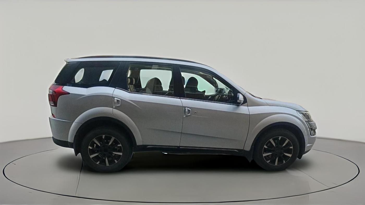 2018 Mahindra XUV500 W11 AT, Diesel, Automatic, 95,924 km, exterior
