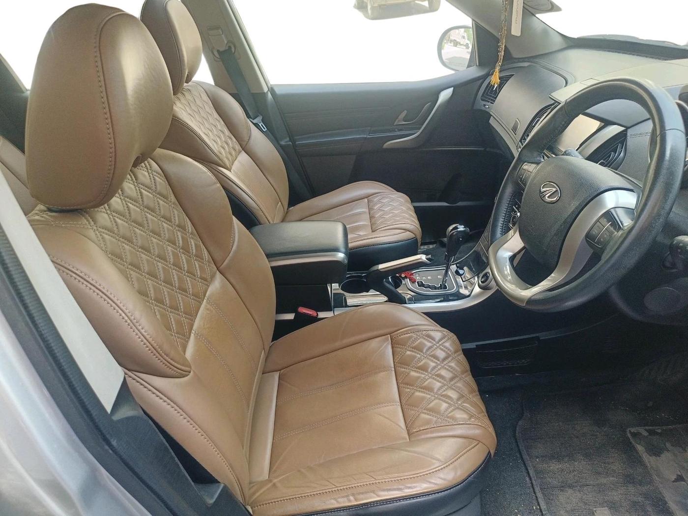 2018 Mahindra XUV500 W11 AT, Diesel, Automatic, 95,924 km, interior