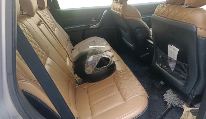 2018 Mahindra XUV500 W11 AT, Diesel, Automatic, 95,924 km, interior