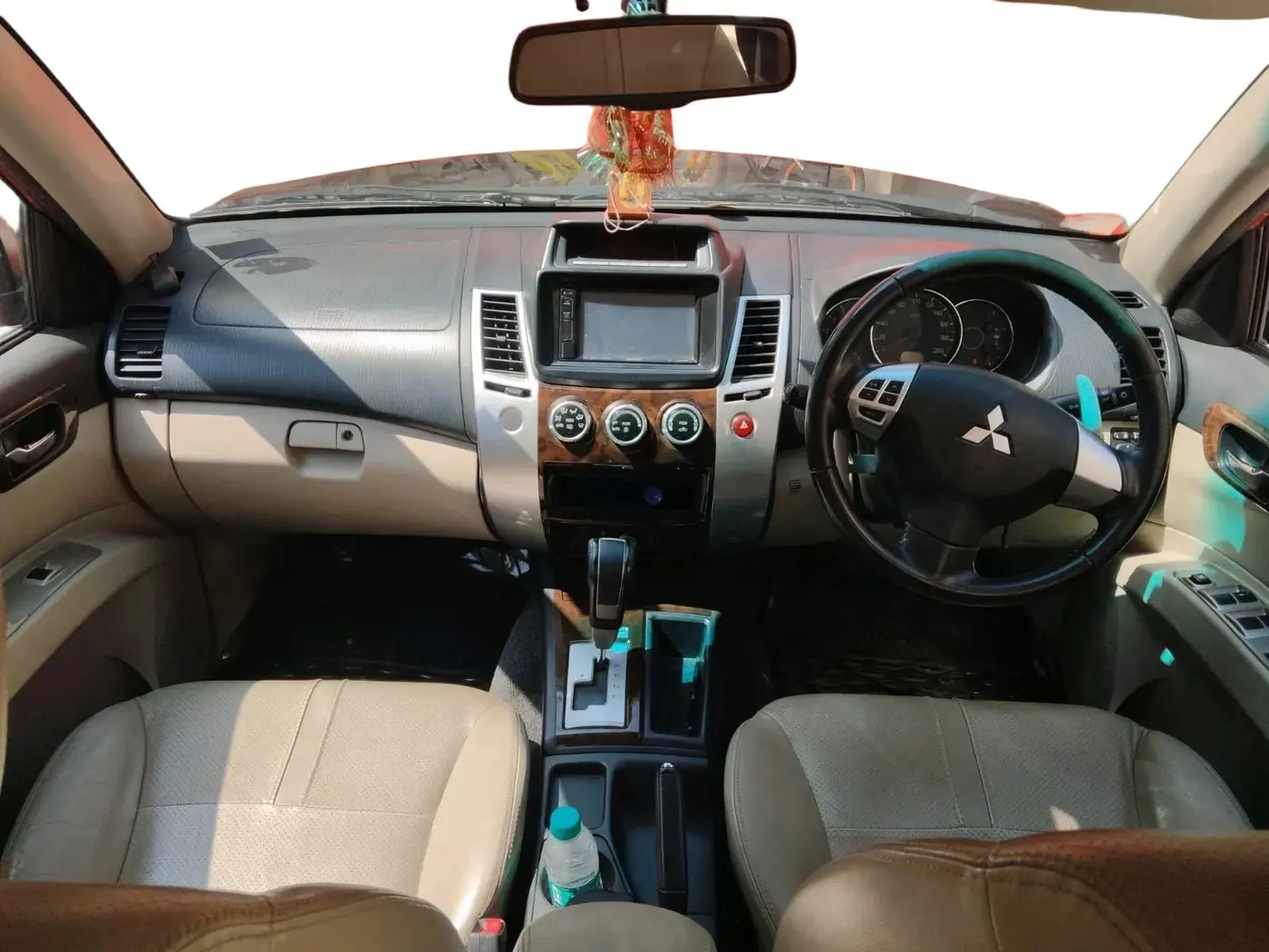 2017 Mitsubishi Pajero Sport 2.5 AT 4X2, Diesel, Automatic, 59,985 km, interior