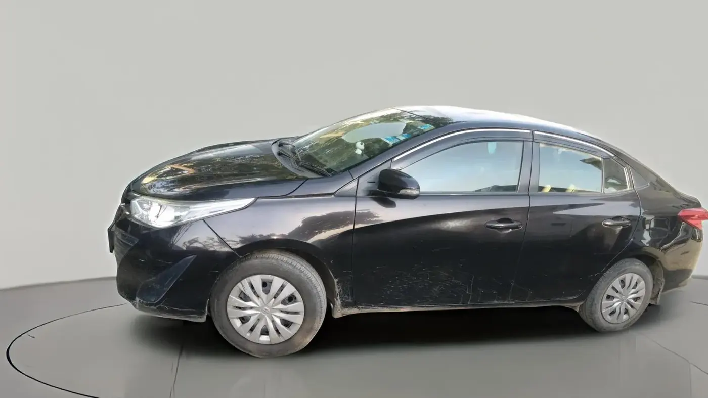 2018 Toyota YARIS G MT, Petrol, Manual, 1,18,962 km, exterior