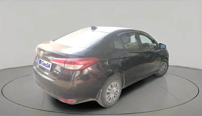 2018 Toyota YARIS G MT, Petrol, Manual, 1,18,962 km, exterior